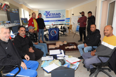 KEMİAD'DAN HAVUZ CANKURTARANLARI VE İLK YARDIM KURSU